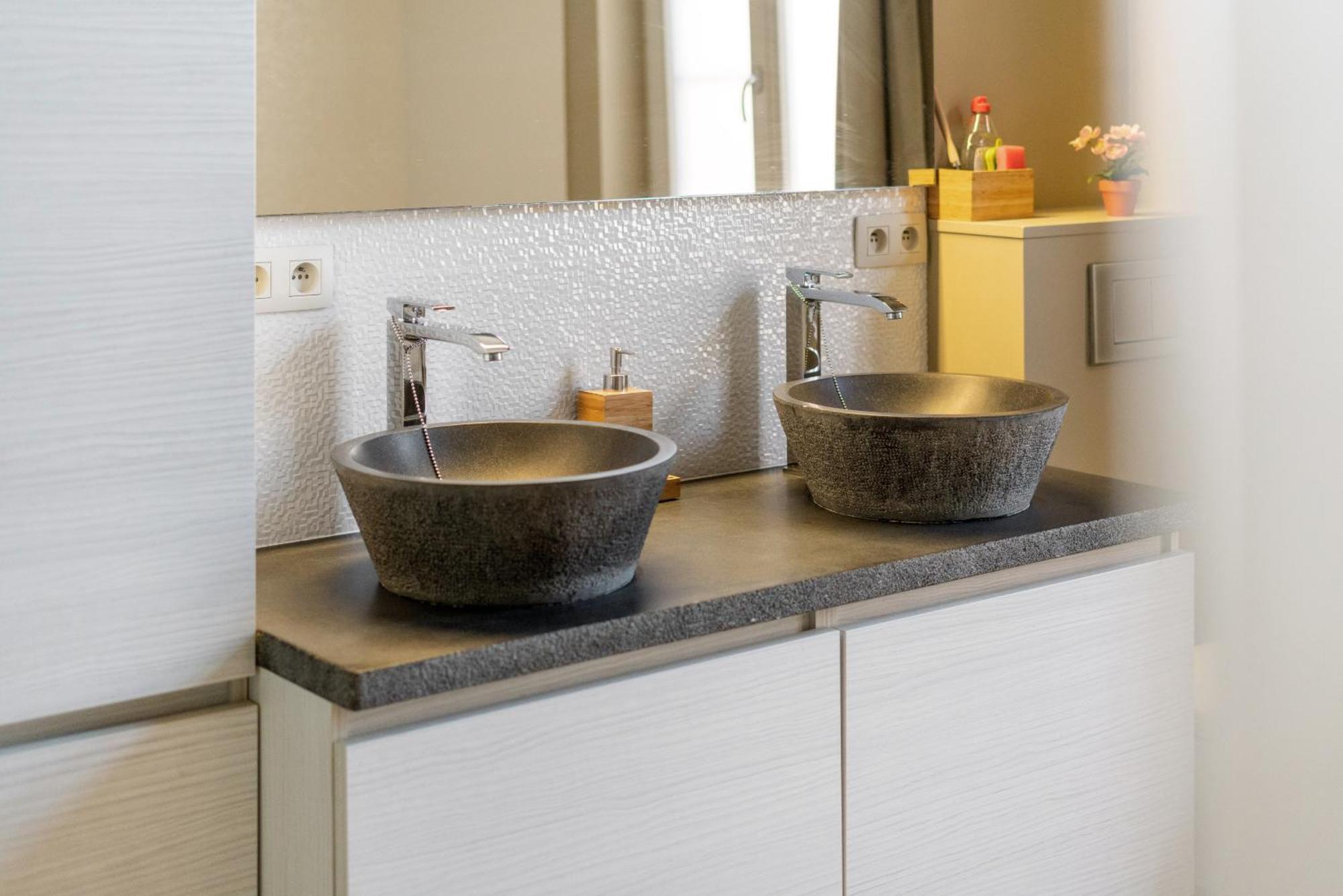 Spacious Guest Suites Near Historic Market - 5 Min Walk Bruges Exterior foto